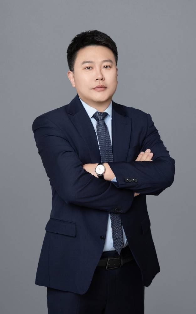 马云（主任）